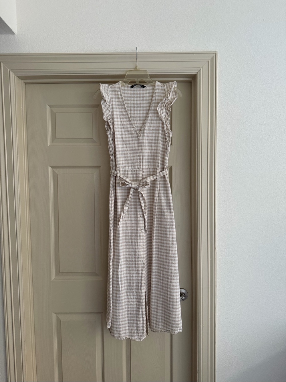 Zara white and beige gingham midi dress with tie waist